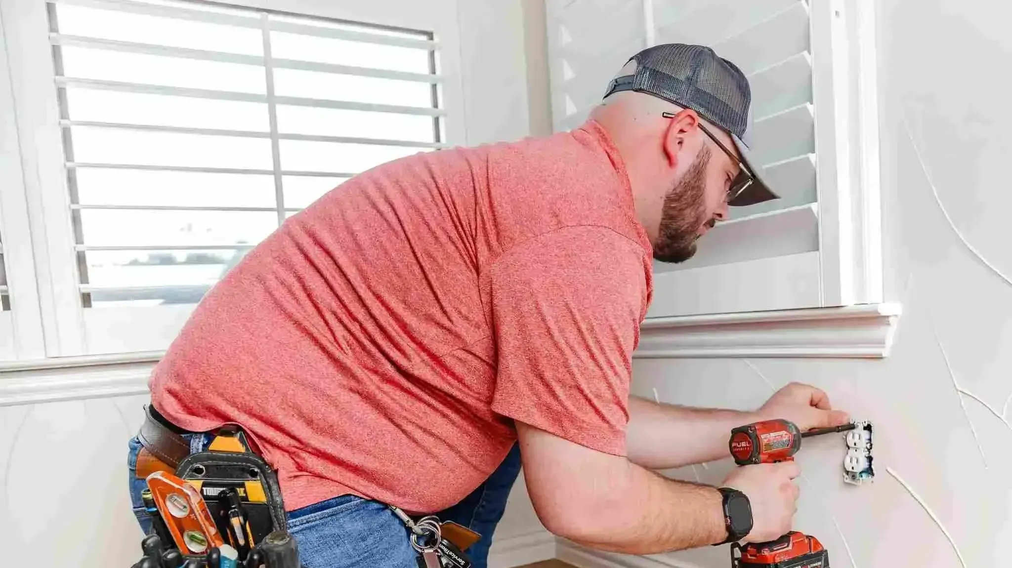 team enoch electrician working